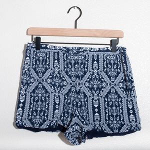 Xhilaration Patterned shorts